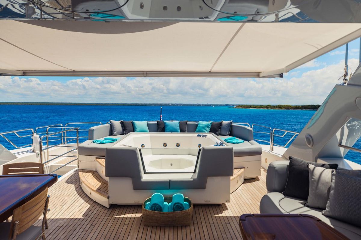 2012 Sunseeker 131 