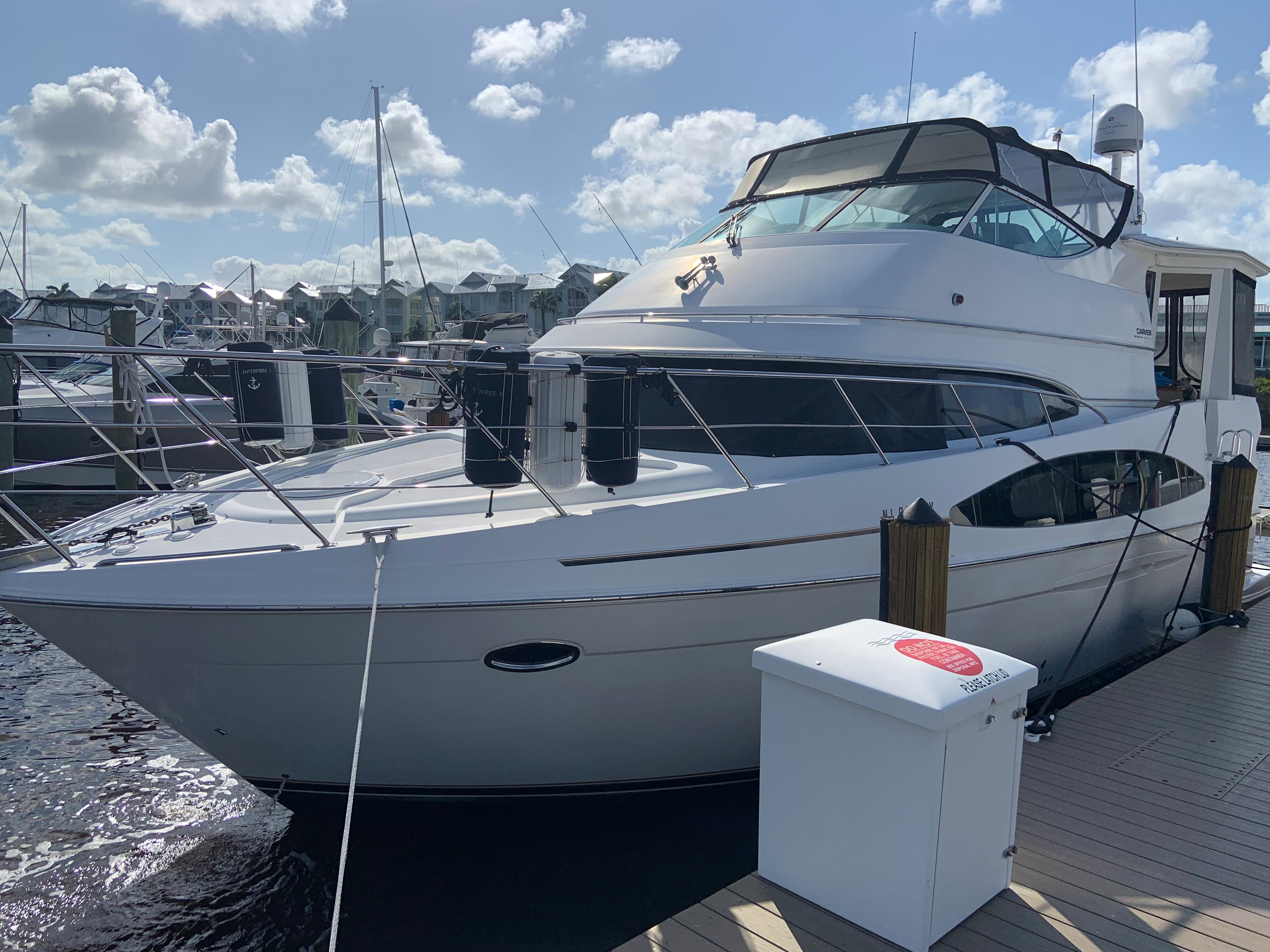 carver four sixty six motor yacht