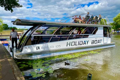 2025 Houseboat Holiday Sun Deck 47