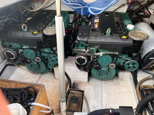 Blue Ice 38 Yacht Photos Pics 