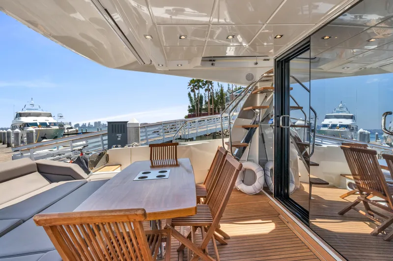 Dances With Waves Yacht Photos Pics 