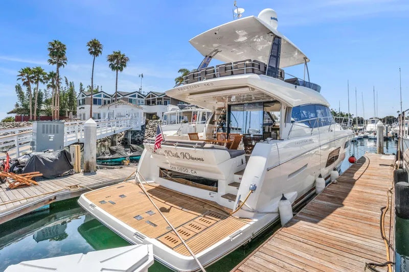 Dances With Waves Yacht Photos Pics 