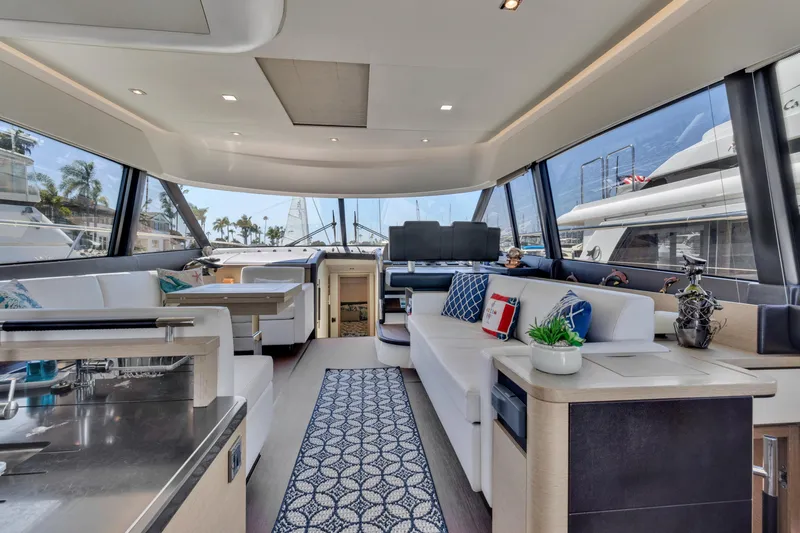 Dances With Waves Yacht Photos Pics 