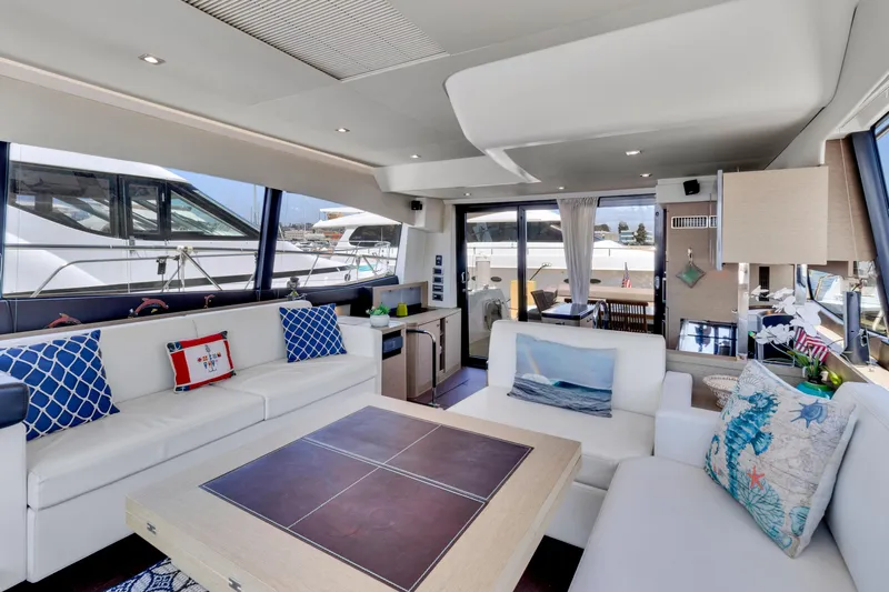 Dances With Waves Yacht Photos Pics 