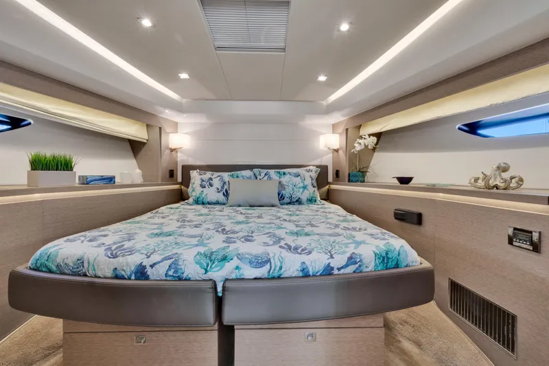 Dances With Waves Yacht Photos Pics 