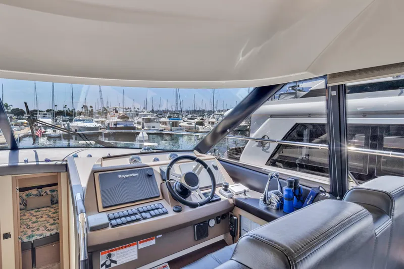 Dances With Waves Yacht Photos Pics 