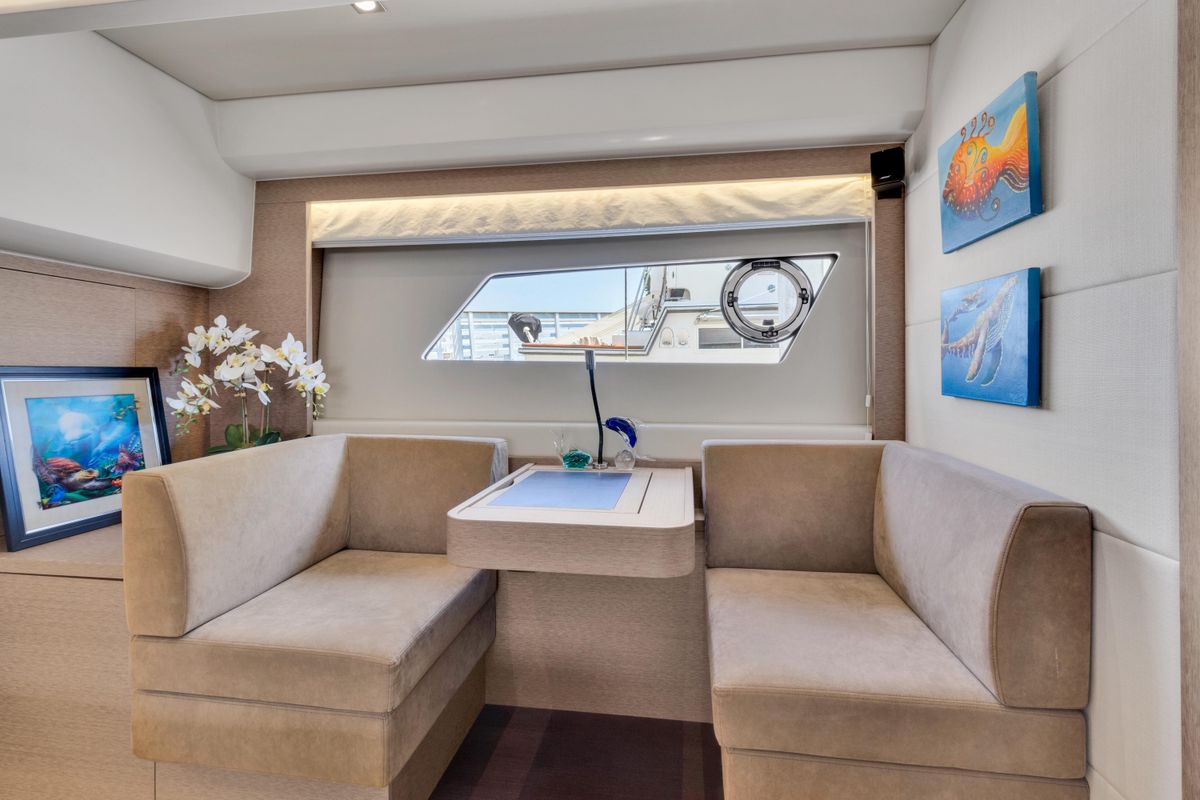 2018 Prestige 56 