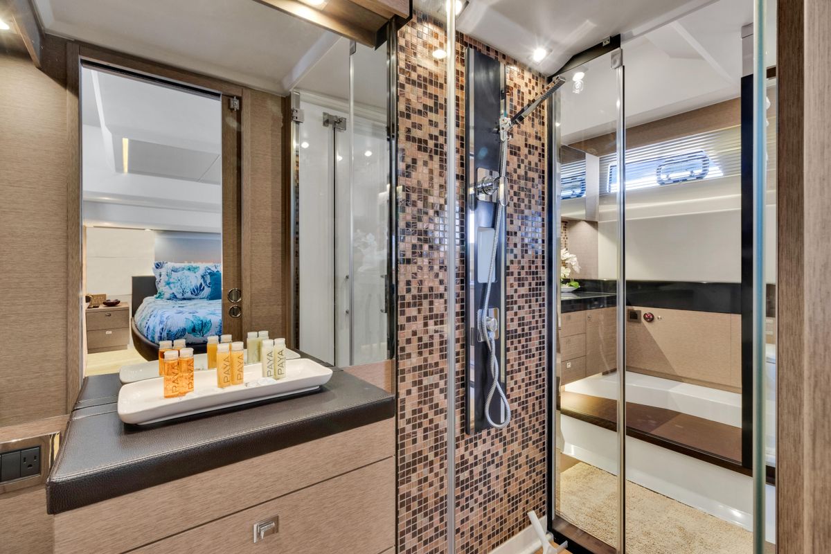 2018 Prestige 56 