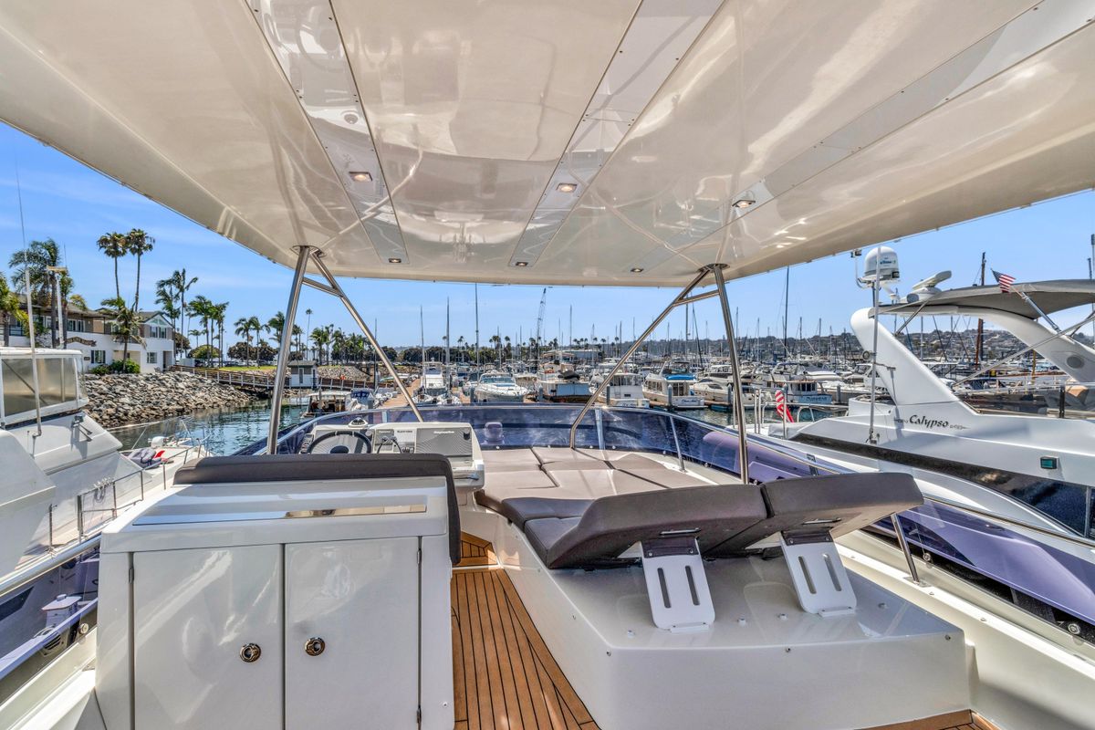 2018 Prestige 56 