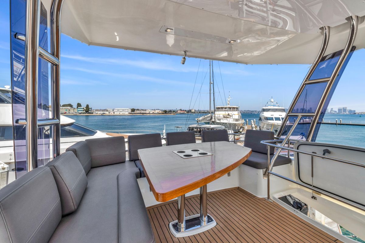 2018 Prestige 56 