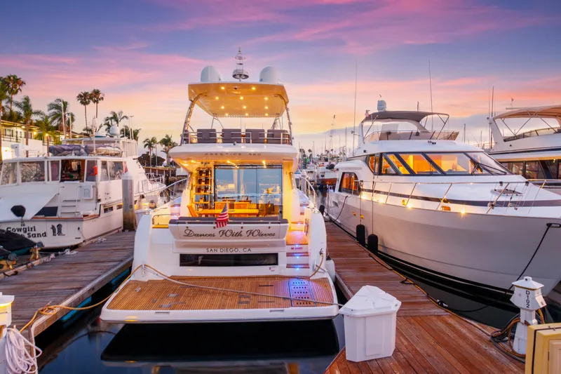 Dances With Waves Yacht Photos Pics 