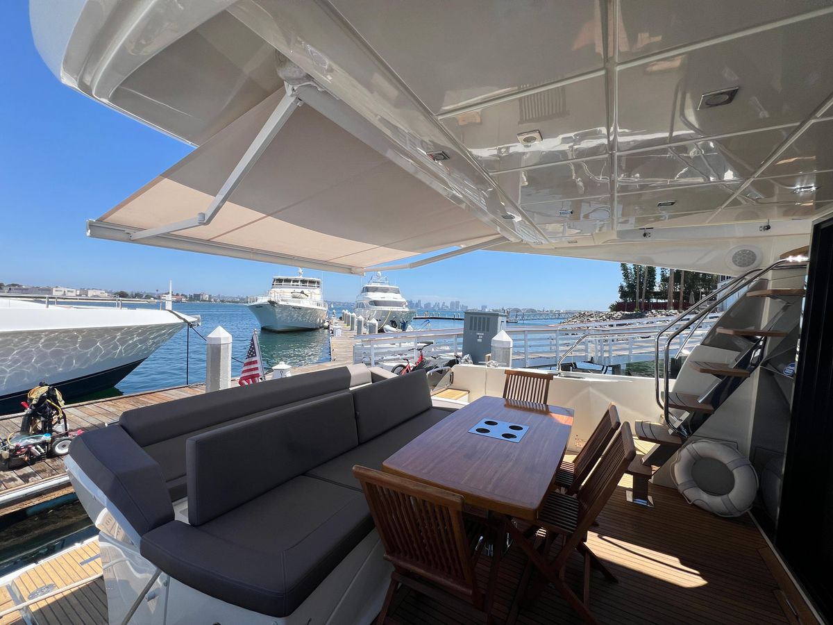 2018 Prestige 56 