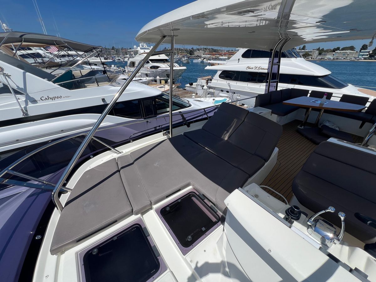 2018 Prestige 56 