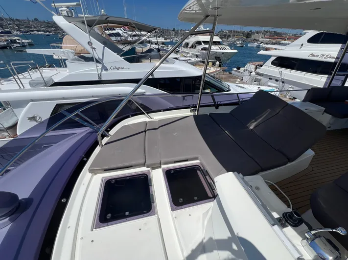 Dances With Waves Yacht Photos Pics 