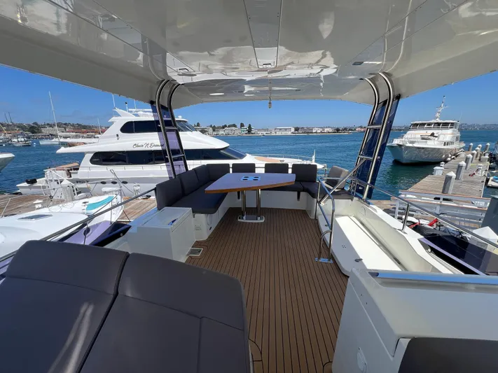 Dances With Waves Yacht Photos Pics 