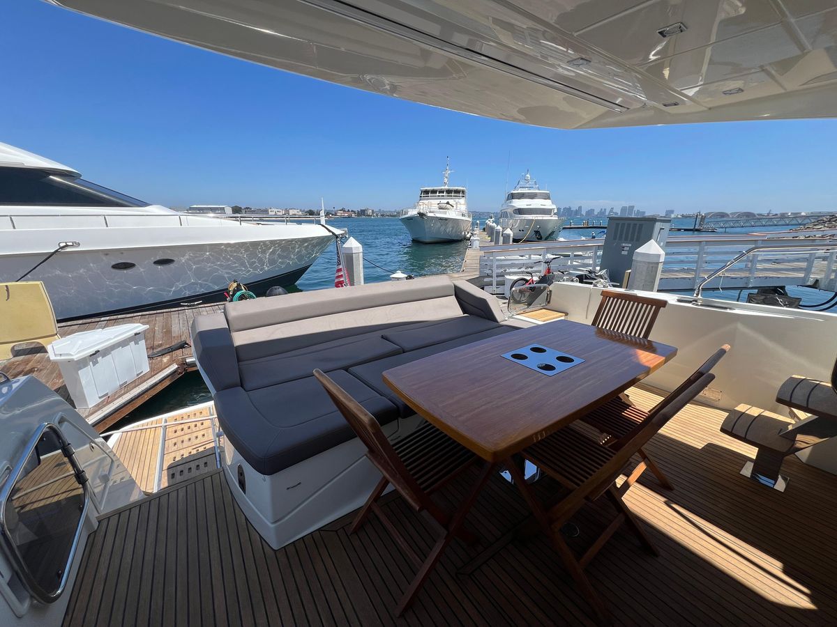 2018 Prestige 56 