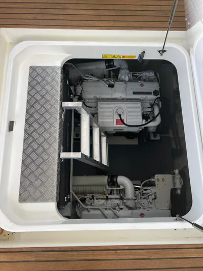 Dances With Waves Yacht Photos Pics 