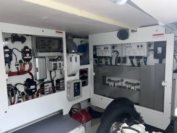 Dances With Waves Yacht Photos Pics 