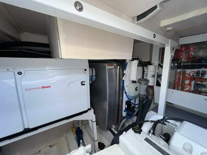 Dances With Waves Yacht Photos Pics 