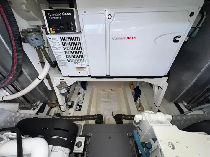 Dances With Waves Yacht Photos Pics 