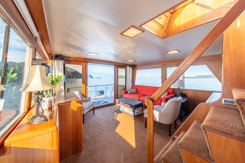 Take Chances Yacht Photos Pics Luxurious 1986 Ocean Alexander Cockpit M/Y interior with panoramic ocean views.