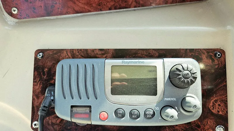  Yacht Photos Pics Raymarine VHF radio on 2003 Sea Ray 340 Sundancer boat dashboard.