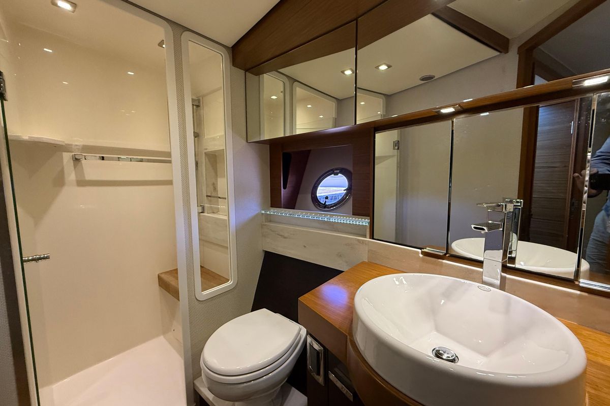 2015 Tiara Yachts 44 