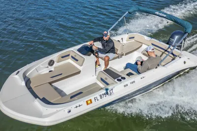 Hurricane Center Console SS 211 OB