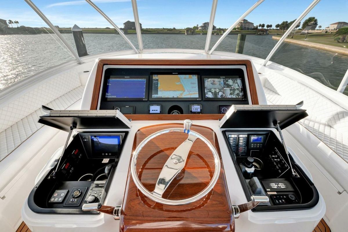 2019 Viking 68 