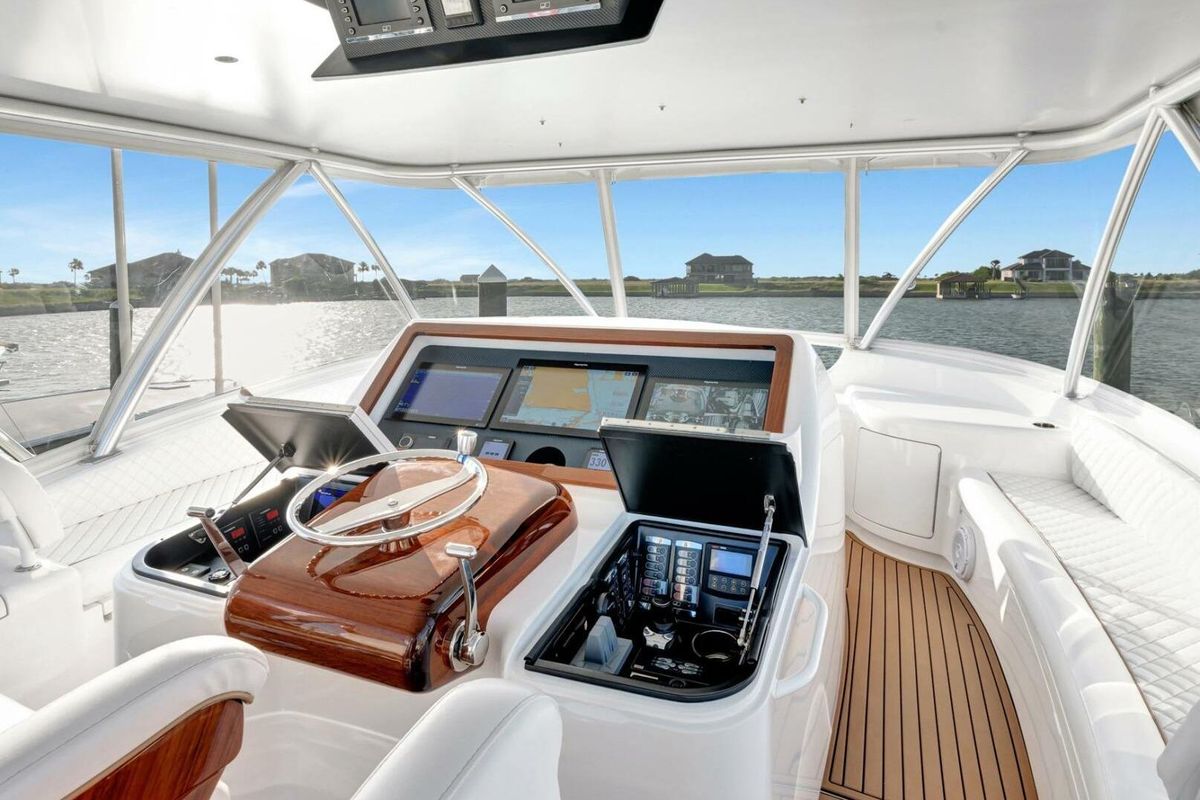 2019 Viking 68 