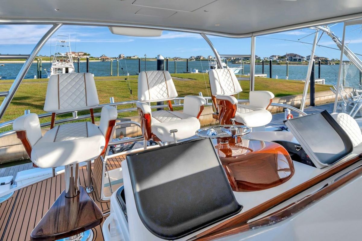 2019 Viking 68 