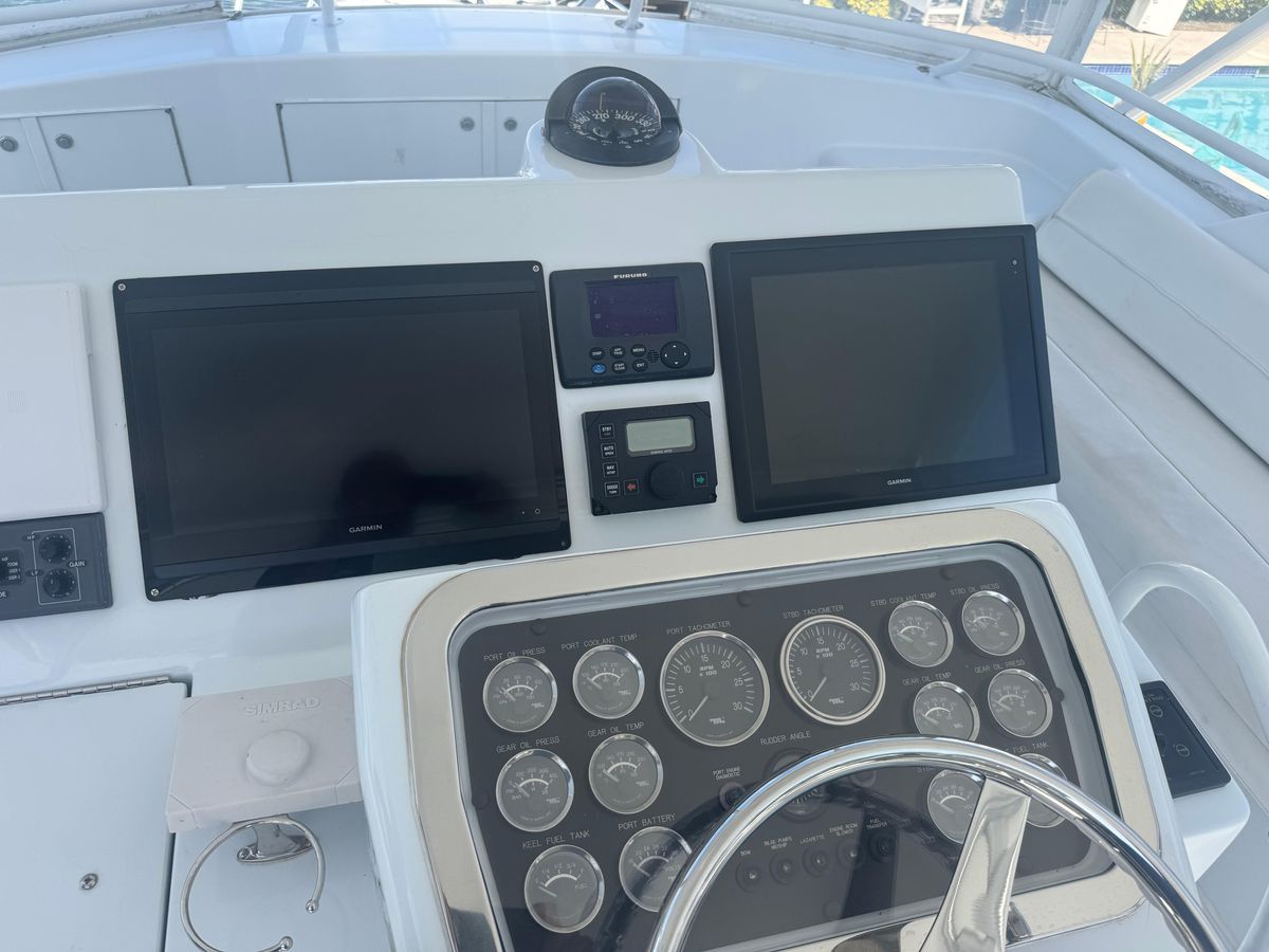 2002 Hatteras 50 