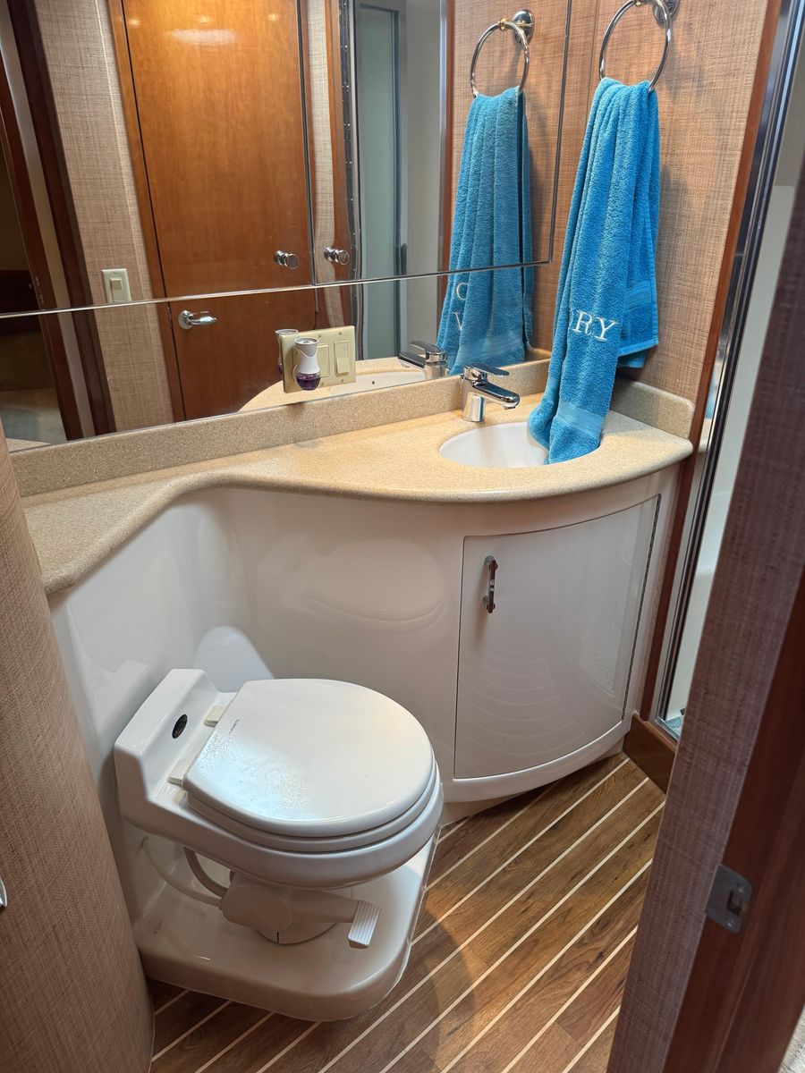 2002 Hatteras 50 