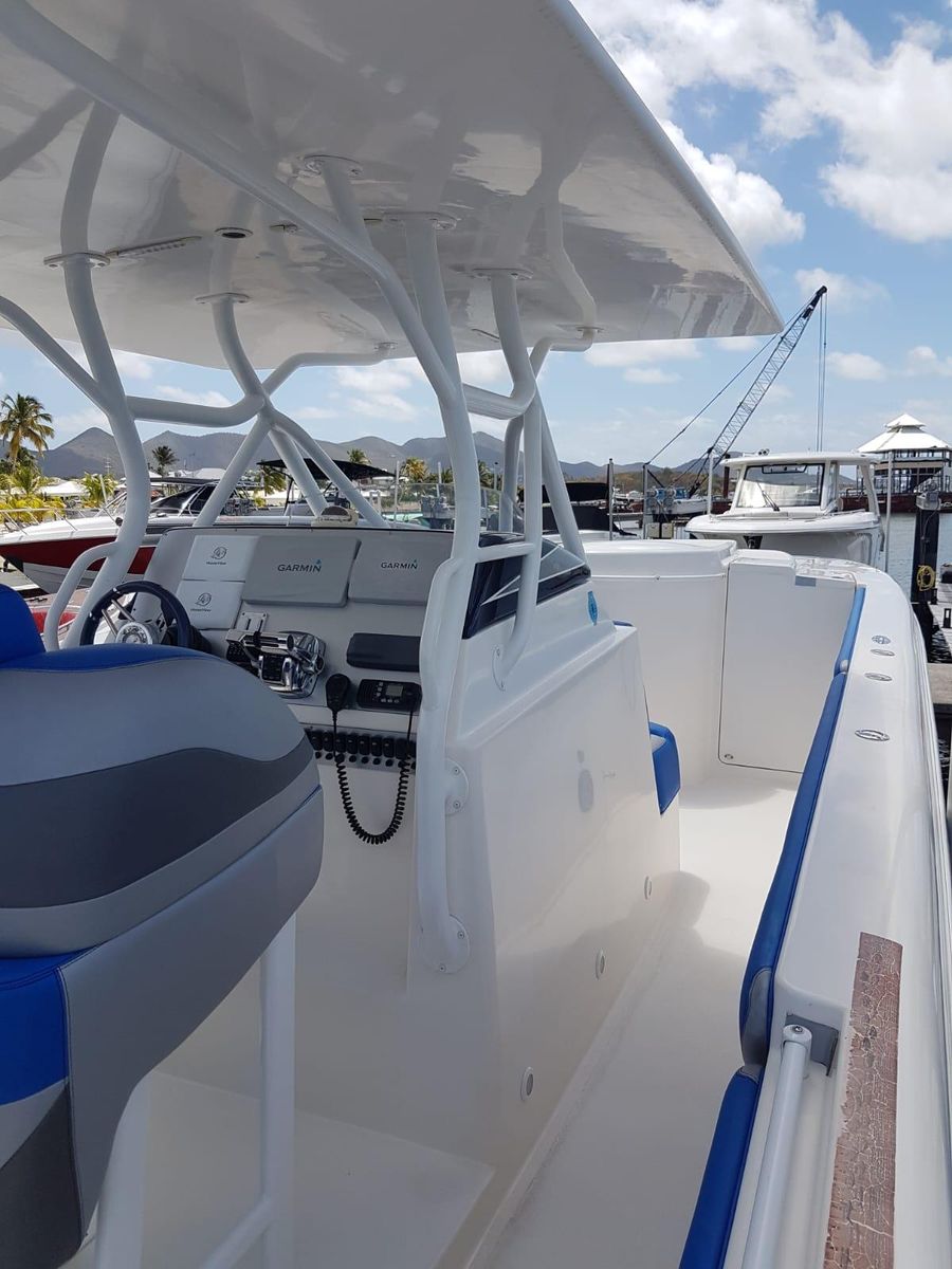 2011 Motion Marine 42 