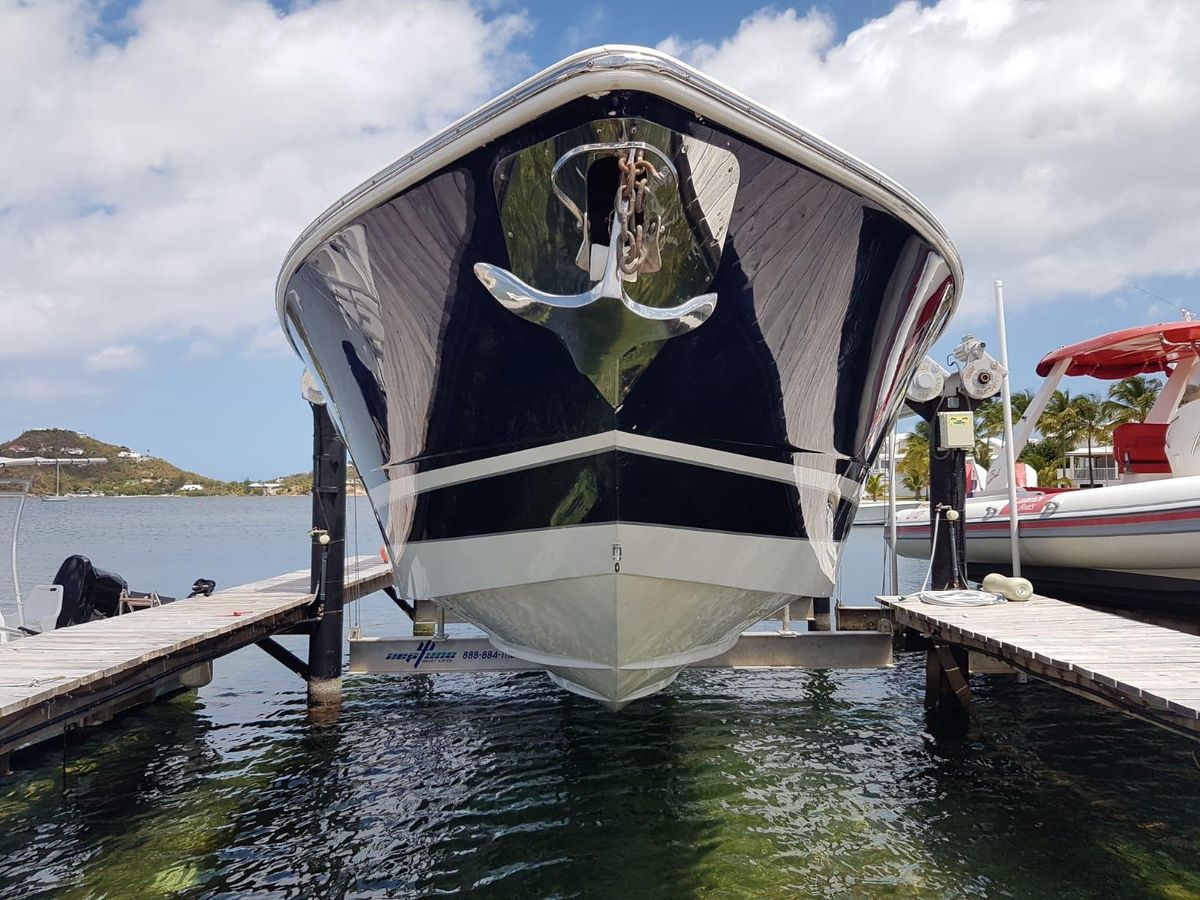 2011 Motion Marine 42 