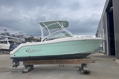Robalo R227