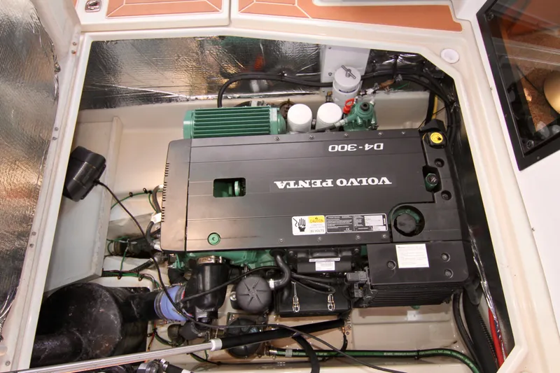  Yacht Photos Pics 2020 Ranger Tugs R-29 engine compartment with Volvo Penta D4-300 engine.