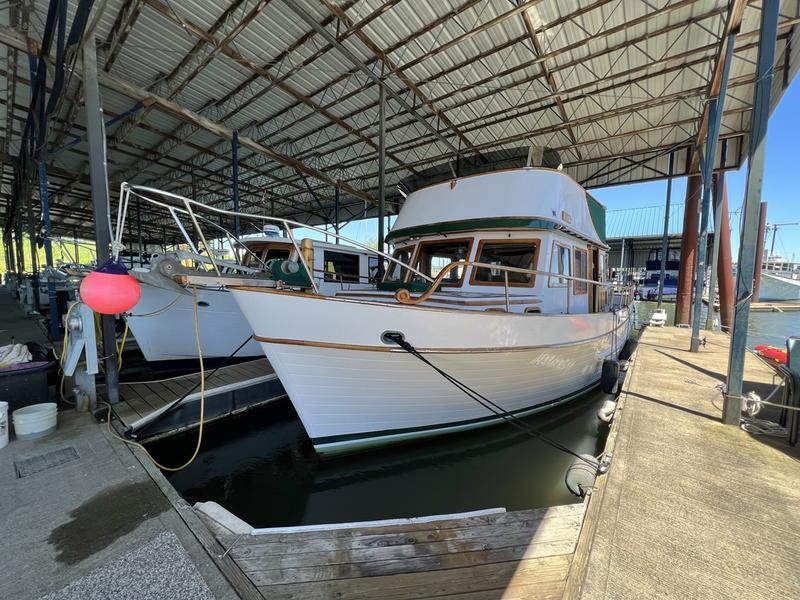 1977 Custom 36 Tri Cabin Trawler Kaufen - YachtWorld