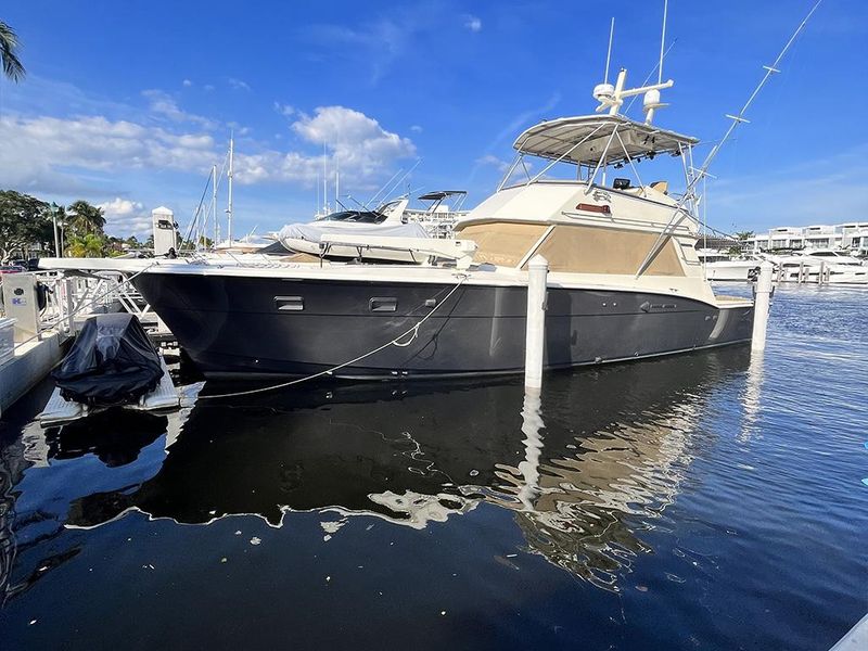 1984 Hatteras 52 Convertible