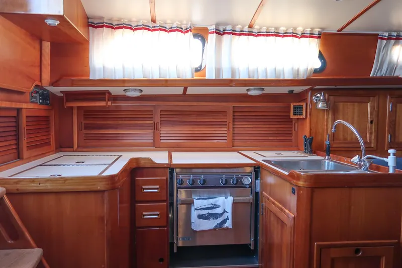 Spirit Wind Yacht Photos Pics 