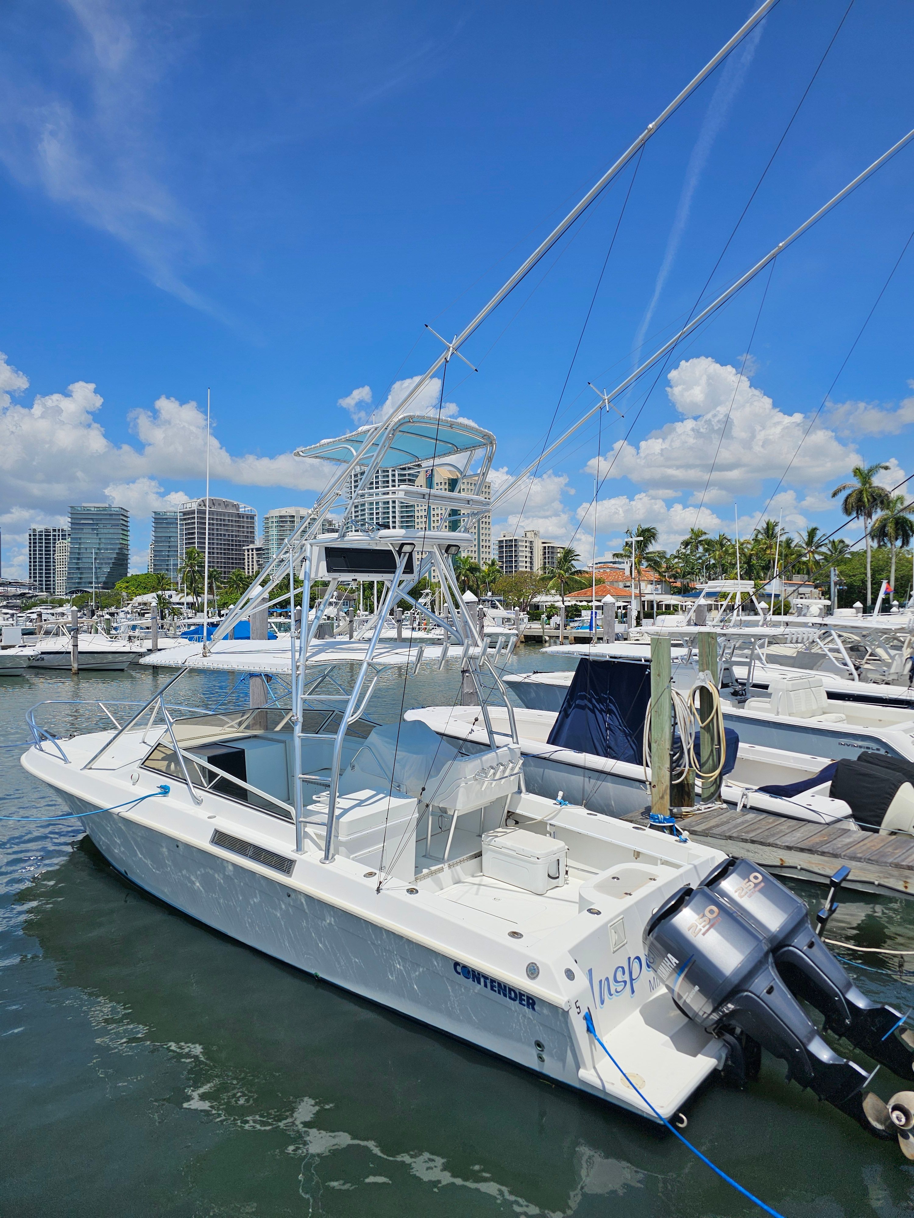 Contender 35 Side Console