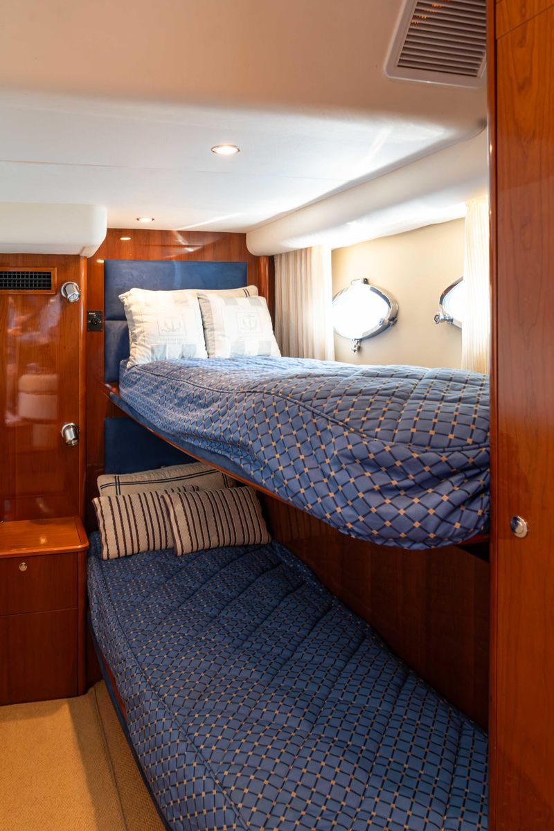 2004 Princess 59 