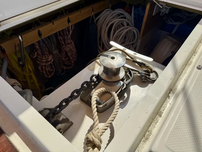 Confetti Yacht Photos Pics Anchor locker of 2016 Fountaine Pajot SABA 50 with ropes and chain.