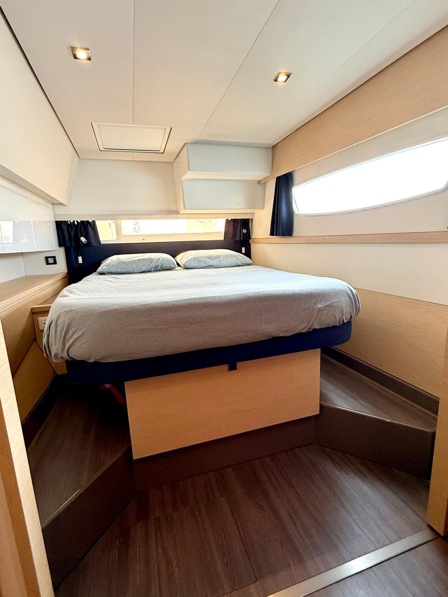 2016 Fountaine Pajot 49 