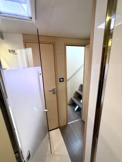 Confetti Yacht Photos Pics 