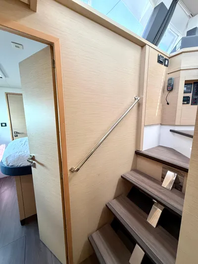 Confetti Yacht Photos Pics 