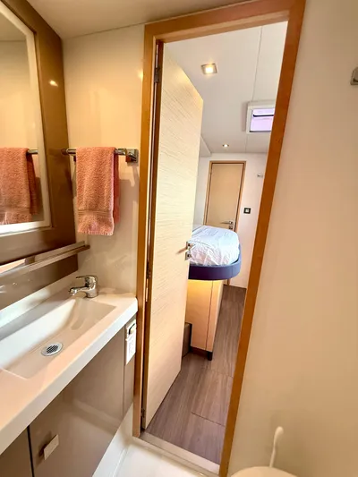 Confetti Yacht Photos Pics 