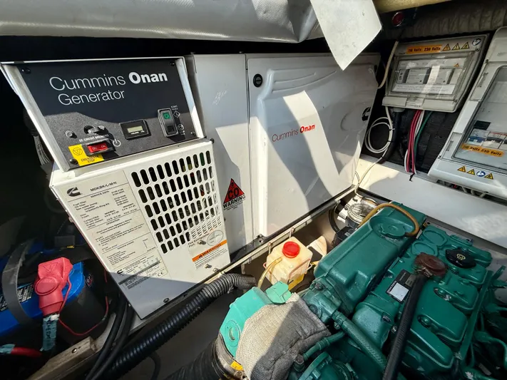 Confetti Yacht Photos Pics 