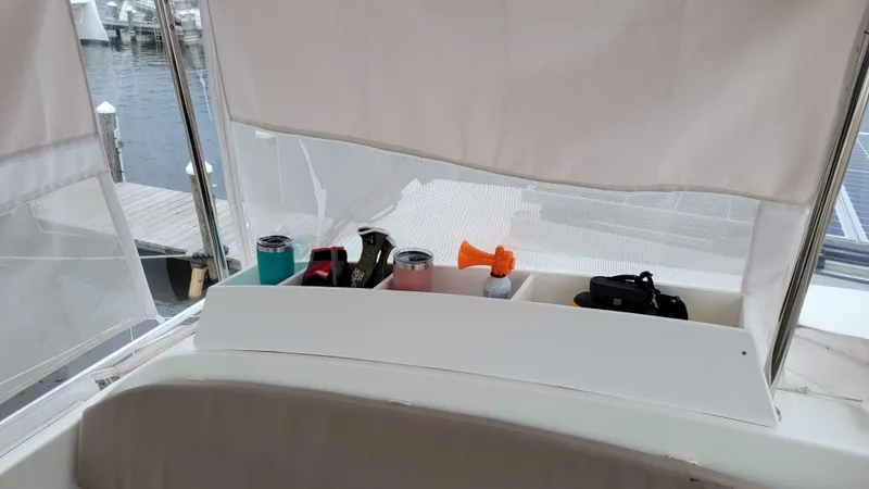 Confetti Yacht Photos Pics 