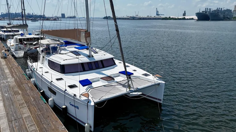 Confetti Yacht Photos Pics 